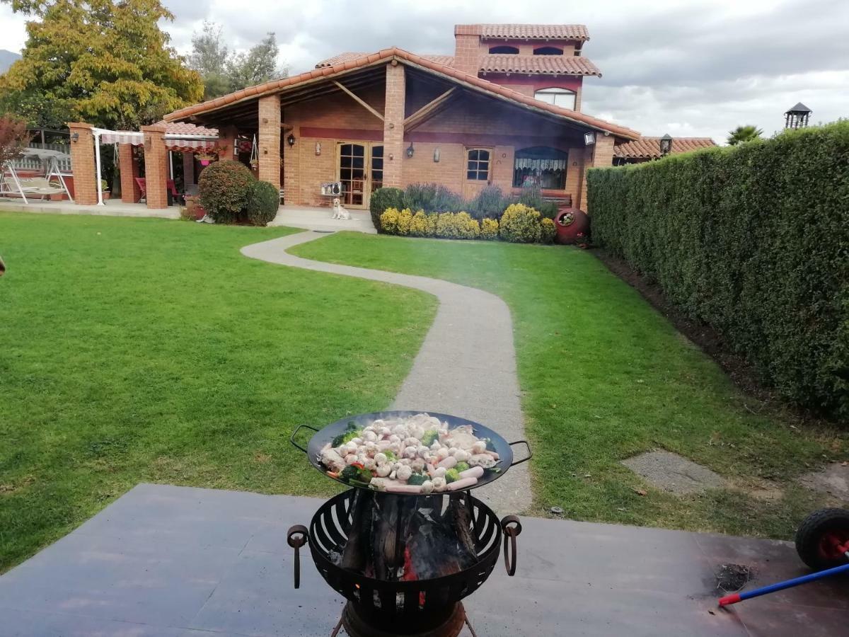 LINDA CASA DE CAMPO OLMUE LIMACHE (Chile) - from US$ 330 | BOOKED